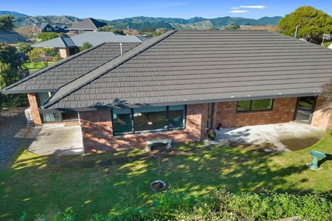 Photo of property in 28 Rifleman Lane, Paraparaumu Beach, Paraparaumu, 5032