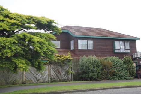 Photo of property in 32 Burbank Crescent, Churton Park, Wellington, 6037