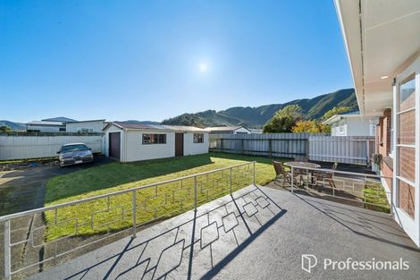 Photo of property in 38 Russell Road, Wainuiomata, Lower Hutt, 5014