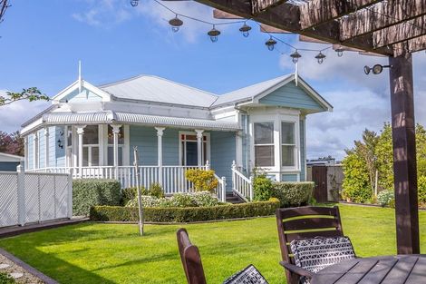 Photo of property in 32 Esther Street, Martinborough, 5711