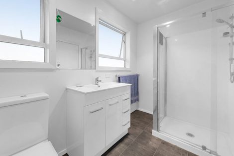 Photo of property in 15 Frensham Crescent, Woolston, Christchurch, 8062