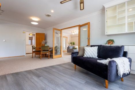 Photo of property in 16 Utauta Street, Waikanae, 5036