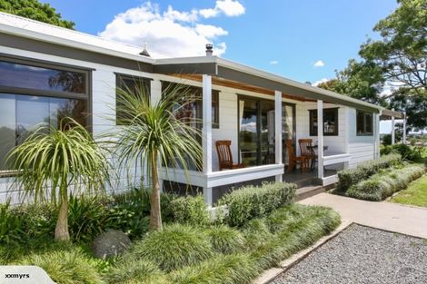 Photo of property in 42 Karioitahi Road, Waiuku, 2683