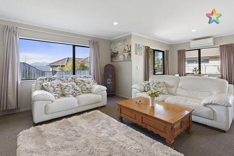 Photo of property in 8 Percy Kinsman Crescent, Riverstone Terraces, Upper Hutt, 5018
