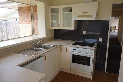 Photo of property in 2/80 Middlepark Road, Sockburn, Christchurch, 8042