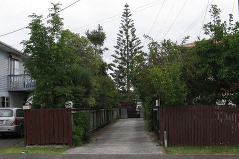 Photo of property in 214a Birkdale Road, Birkdale, Auckland, 0626