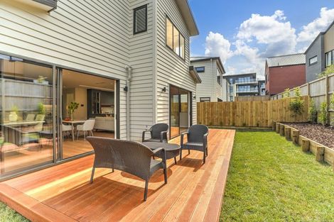 Photo of property in 4 Pukeko Road, Hobsonville, 0616