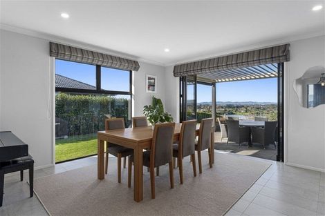 Photo of property in 38 Holyoake Terrace, Omokoroa, 3114