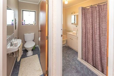 Photo of property in 2 Ash Place, Aramoho, Whanganui, 4500