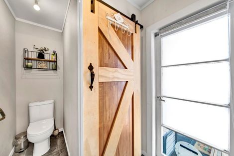 Photo of property in 9 Regent Street, Hawera, 4610