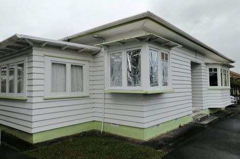 Photo of property in 3170 Great North Road, New Lynn, Auckland, 0600