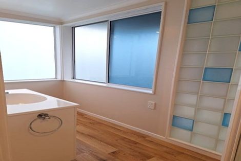 Photo of property in 31 Heretaunga Square, Silverstream, Upper Hutt, 5019