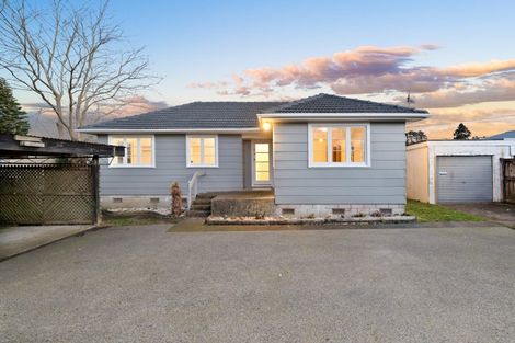 Photo of property in 2/22 Ranui Station Road, Ranui, Auckland, 0612