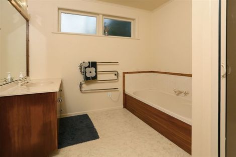 Photo of property in 181 Konini Road, Titirangi, Auckland, 0604