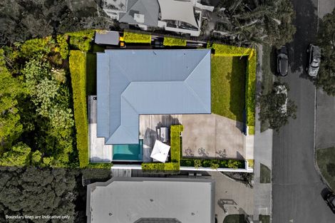 Photo of property in 21 Heath Avenue, Northcote, Auckland, 0627