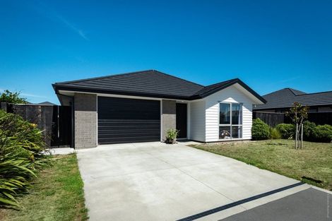 Photo of property in 18 Northmoor Boulevard, Rolleston, 7615