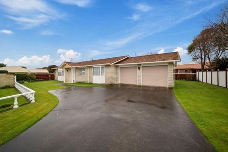 Photo of property in 12 Matai Place, Hawera, 4610