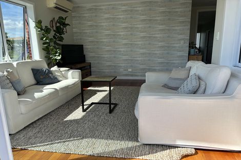 Photo of property in 22 Clinton Avenue, Te Atatu Peninsula, Auckland, 0610