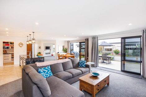 Photo of property in 8 Cherry Place, Feilding, 4702