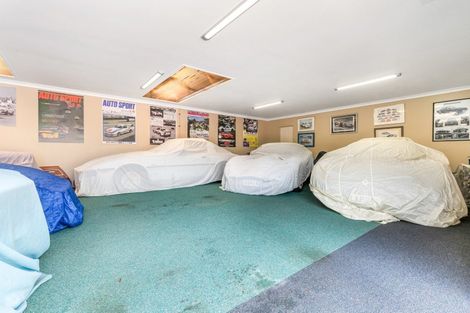 Photo of property in 31 Church Road, Ardmore, Papakura, 2582