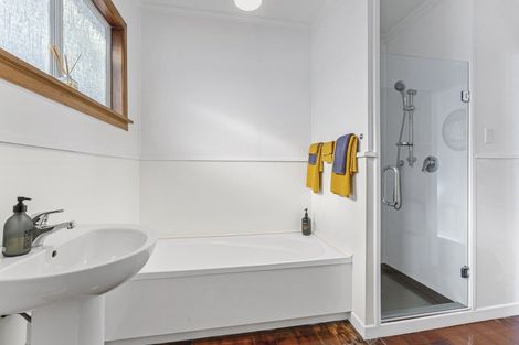 Photo of property in 49 Queens Road, Glen Avon, New Plymouth, 4312