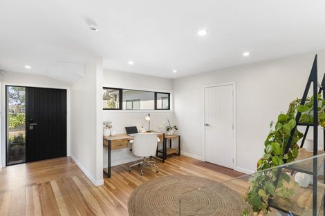 Photo of property in 12 Hyde Road, Rothesay Bay, Auckland, 0630