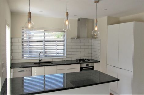 Photo of property in 9a Linden Avenue, Tawa, Wellington, 5028