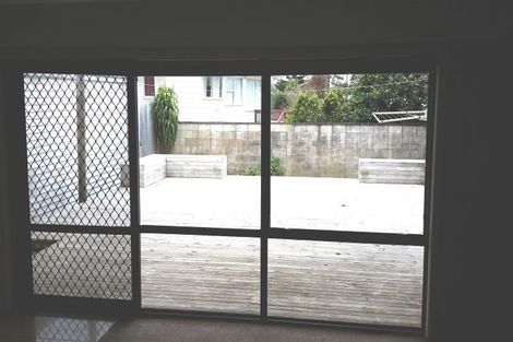 Photo of property in 12 Ronald Place, Manurewa, Auckland, 2102