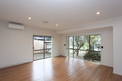 Photo of property in 11 Palmyra Way, Half Moon Bay, Auckland, 2012