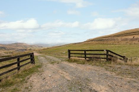 Photo of property in 668b Old Hill Road, Porangahau, 4291