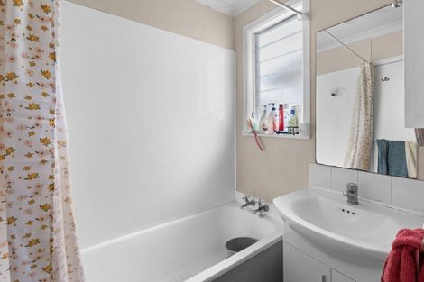 Photo of property in 400 Southland Road, Hastings, 4122