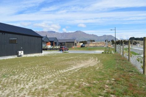 Photo of property in 6 Mount Prospect Lane, Wanaka, 9305