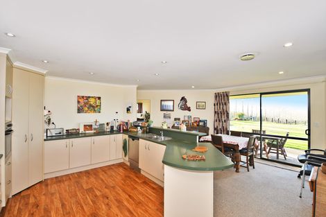 Photo of property in 210 Staniforth Road, Kaiwaka, Wellsford, 0975