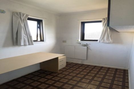 Photo of property in 8 Britton Avenue, Mount Roskill, Auckland, 1041