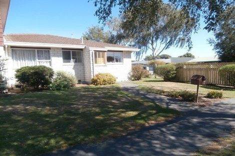 Photo of property in 5 Salford Avenue, Redwood, Christchurch, 8051