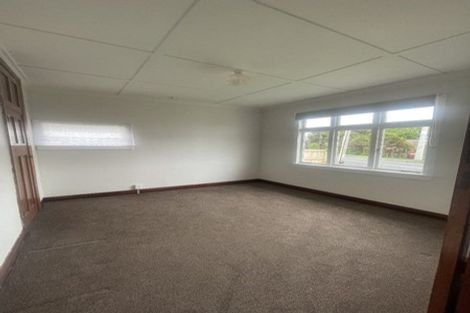 Photo of property in 22 Lincoln Park Avenue, Massey, Auckland, 0614