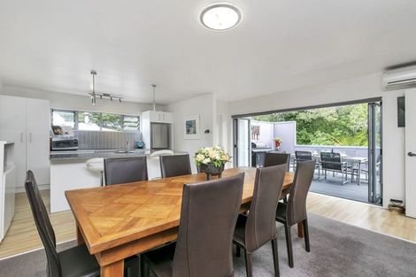 Photo of property in 150a Glenfield Road, Birkenhead, Auckland, 0626