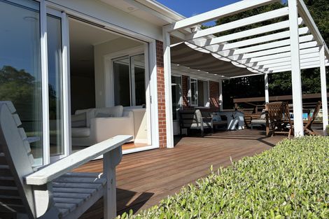 Photo of property in 22 Clinton Avenue, Te Atatu Peninsula, Auckland, 0610