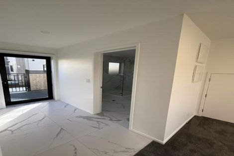 Photo of property in 231u3 Marine Parade, Seatoun, Wellington, 6022