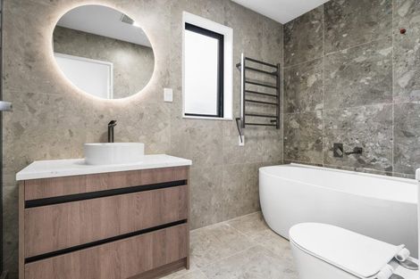 Photo of property in 24c Scarlock Avenue, Browns Bay, Auckland, 0630