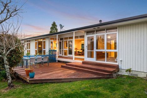Photo of property in 23 Gretel Place, Hillcrest, Auckland, 0627