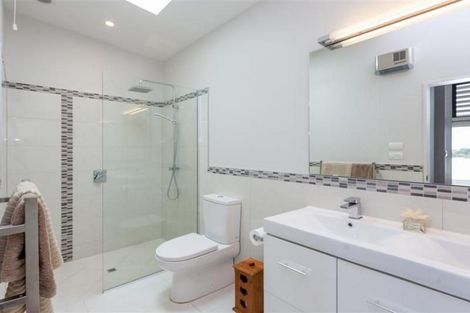 Photo of property in 1152b South Road, Oakura, 4314