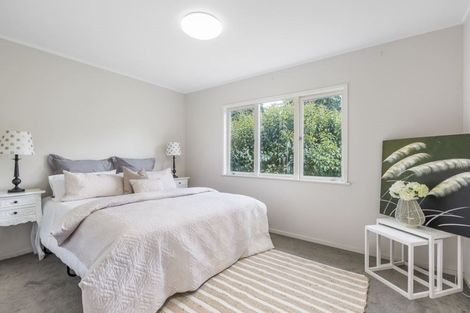 Photo of property in 9 Hellyers Street, Birkdale, Auckland, 0626