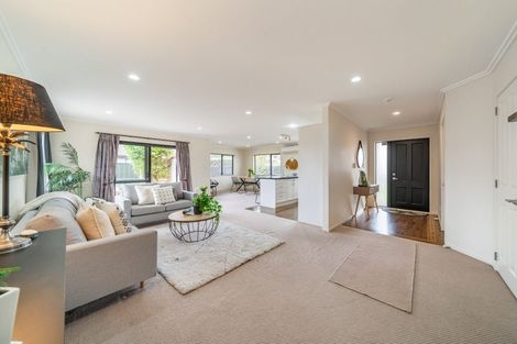 Photo of property in 48 Sunstone Crescent, Brown Owl, Upper Hutt, 5018