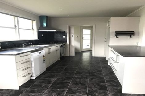 Photo of property in 13 James Street, Glenfield, Auckland, 0629