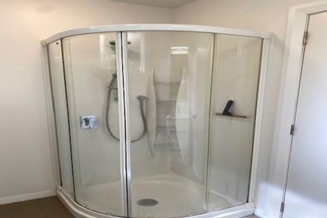 Photo of property in 33a Sugarloaf Road, Brooklyn, Wellington, 6021