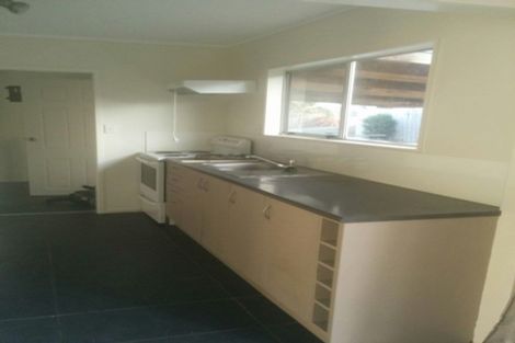 Photo of property in 21 Mona Vale, West Harbour, Auckland, 0618