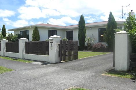 Photo of property in 6 Freyberg Street, Feilding, 4702