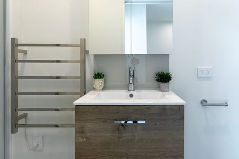 Photo of property in 8/25 Jabuka Street, Glen Eden, 0602