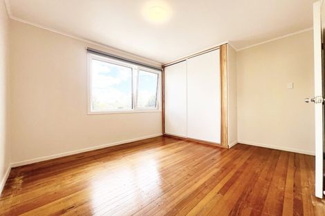 Photo of property in 7 Vera Road, Te Atatu South, Auckland, 0610